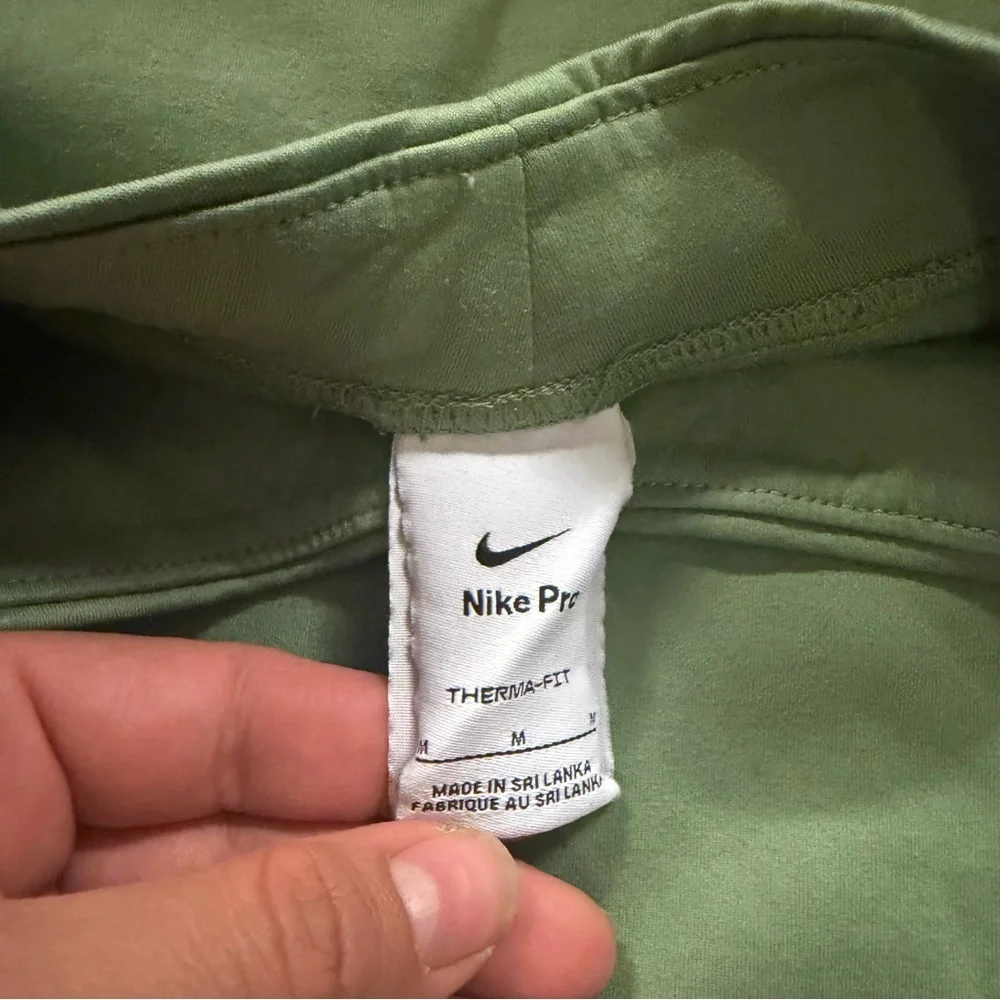 Nike Pro Olive Green Therma-FIT Long Sleeve Top size medium